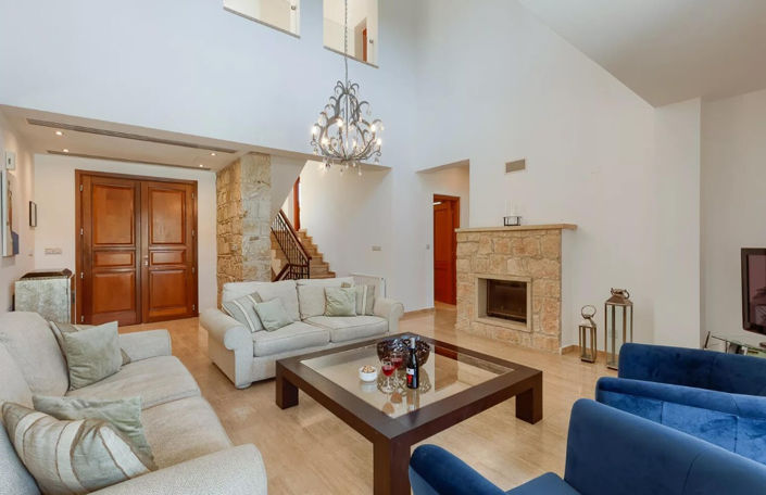 Image No.9-5 Bed House for sale