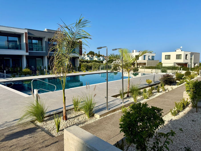 Image No.1-3 Bed Townhouse for sale