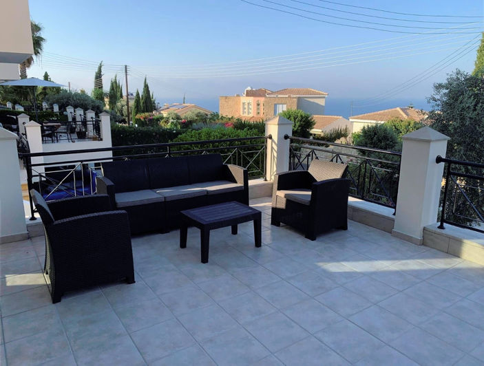 Image No.1-3 Bed House for sale