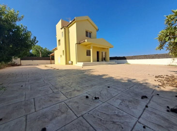 1 - Ayia Thekla, Maison