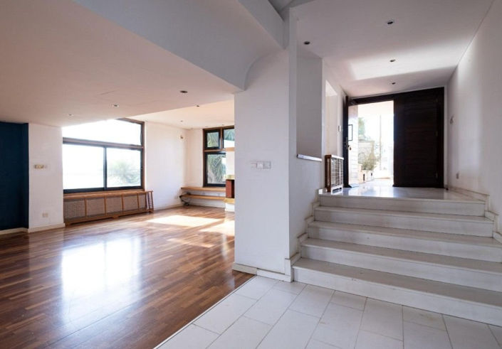 Image No.7-4 Bed House for sale