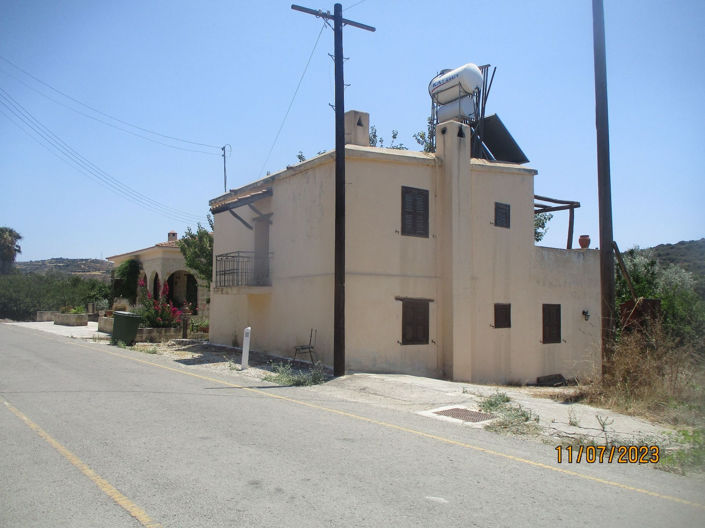 Image No.6-Maison de 5 chambres à vendre à Goudhi
