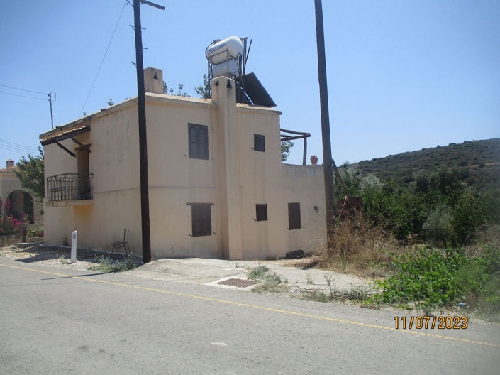 Image No.7-Maison de 5 chambres à vendre à Goudhi
