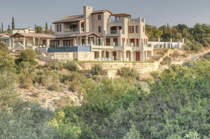 Image No.1-6 Bed House for sale