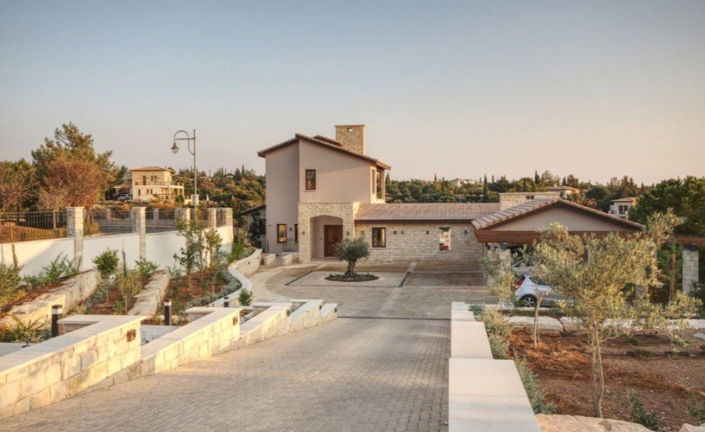 Image No.10-6 Bed House for sale