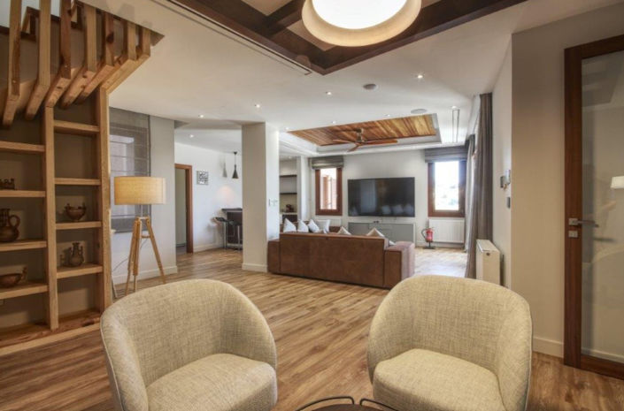 Image No.14-6 Bed House for sale