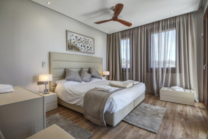 Image No.21-6 Bed House for sale