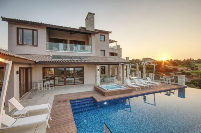 Image No.3-6 Bed House for sale