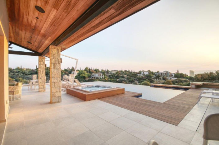 Image No.8-6 Bed House for sale