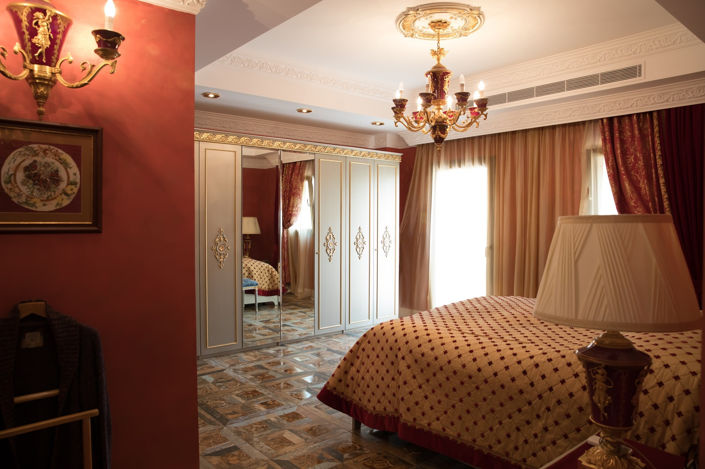 Image No.17-6 Bed House for sale