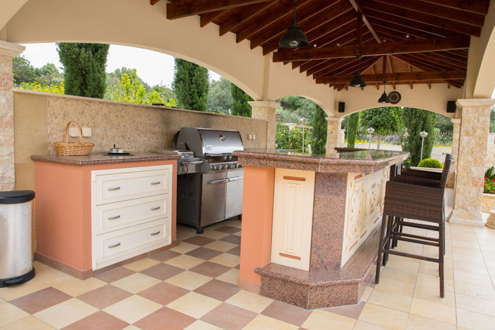 Image No.8-6 Bed House for sale