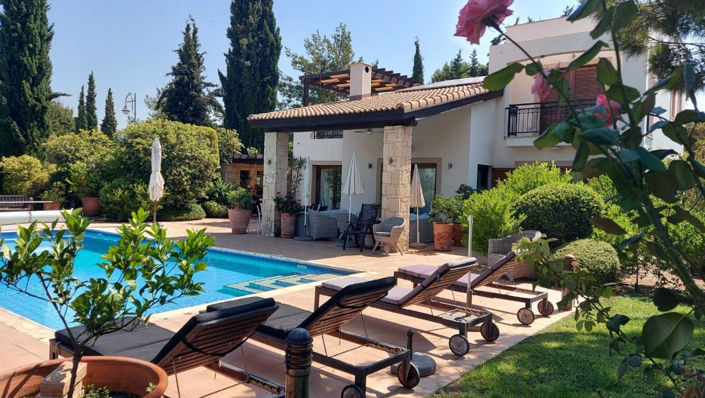 Image No.1-3 Bed House for sale