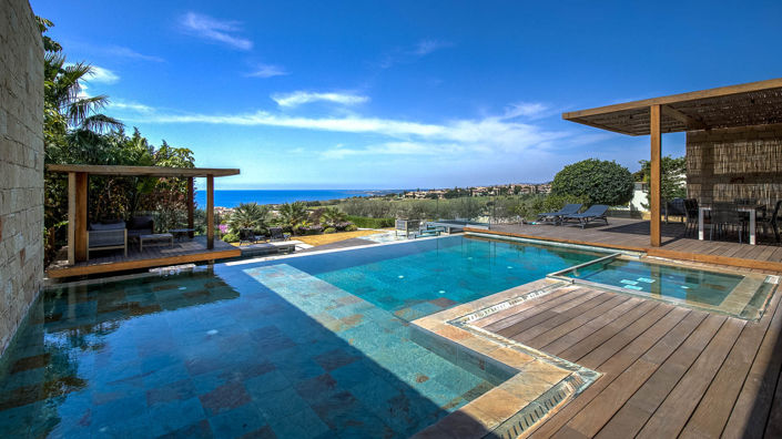 Image No.1-4 Bed House for sale