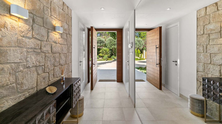 Image No.15-4 Bed House for sale