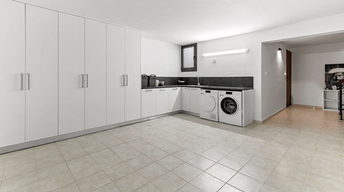 Image No.32-4 Bed House for sale