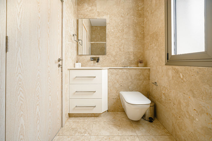 Image No.20-4 Bed House for sale