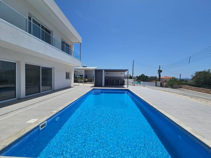 Image No.13-3 Bed House for sale