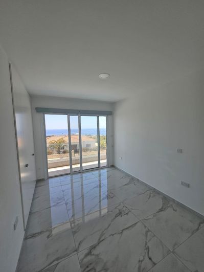 Image No.20-3 Bed House for sale