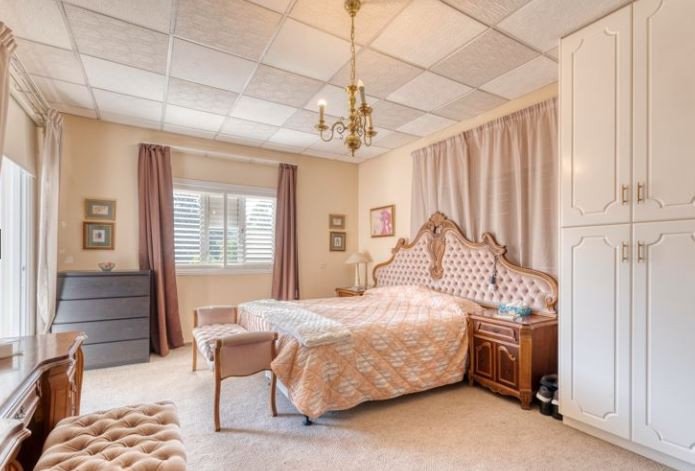 Image No.20-6 Bed House for sale