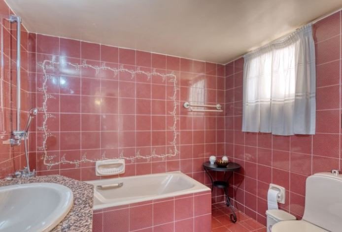 Image No.22-6 Bed House for sale