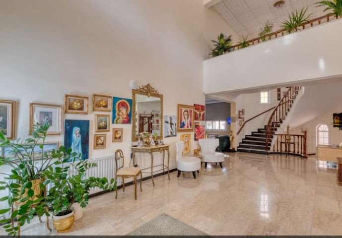 Image No.4-6 Bed House for sale