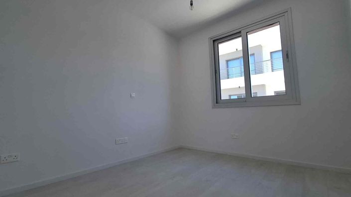 Image No.14-3 Bed House for sale