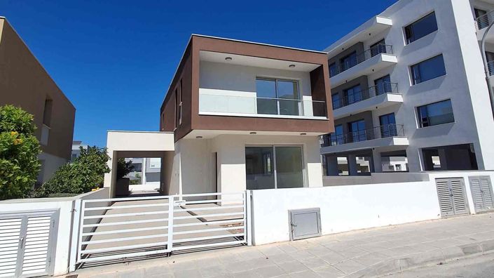 Image No.2-3 Bed House for sale