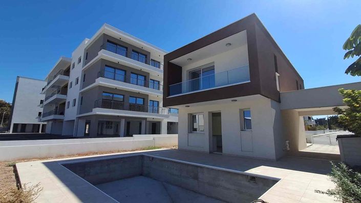 Image No.24-3 Bed House for sale