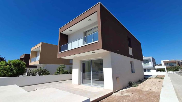 Image No.3-3 Bed House for sale