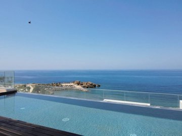 1 - Kissonerga, Maison