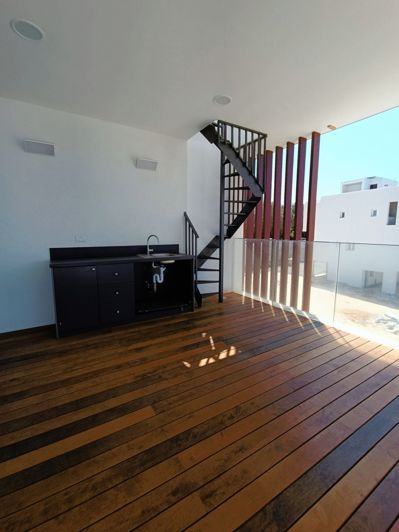 Image No.15-4 Bed House for sale