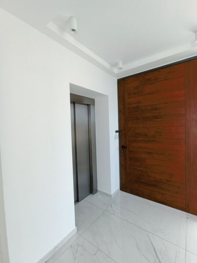 Image No.20-4 Bed House for sale