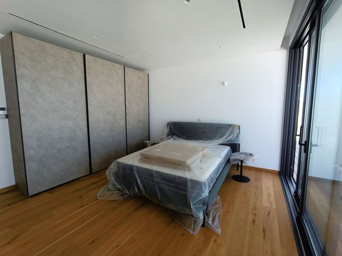 Image No.24-4 Bed House for sale