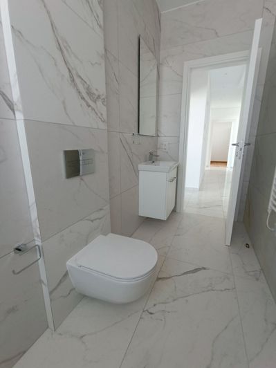 Image No.27-4 Bed House for sale