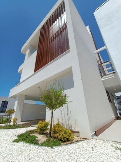 Image No.7-4 Bed House for sale