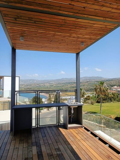 Image No.8-4 Bed House for sale