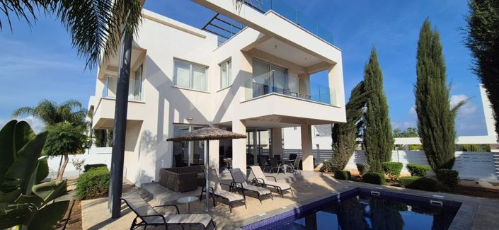 Image No.1-3 Bed House for sale