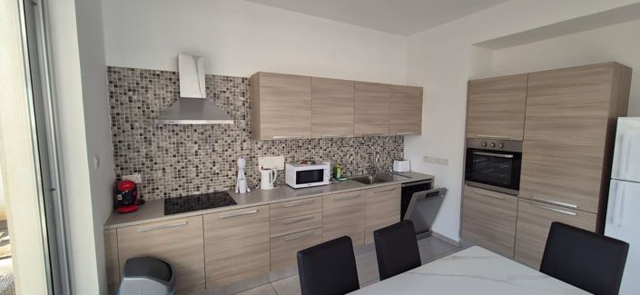 Image No.17-3 Bed House for sale