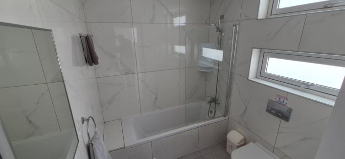 Image No.19-3 Bed House for sale