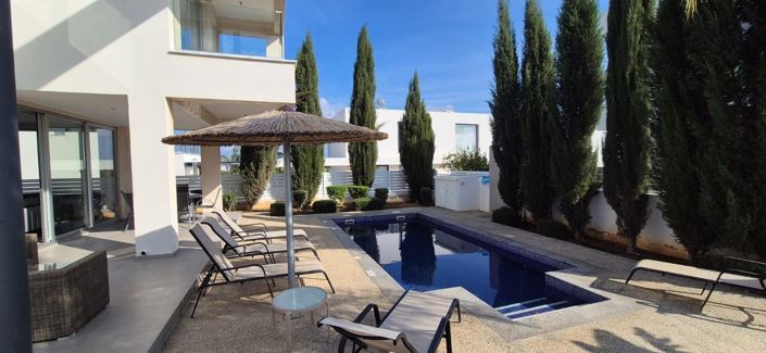 Image No.3-3 Bed House for sale