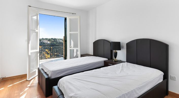 Image No.13-2 Bed Apartment for sale