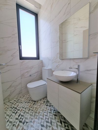 Image No.21-2 Bed Apartment for sale