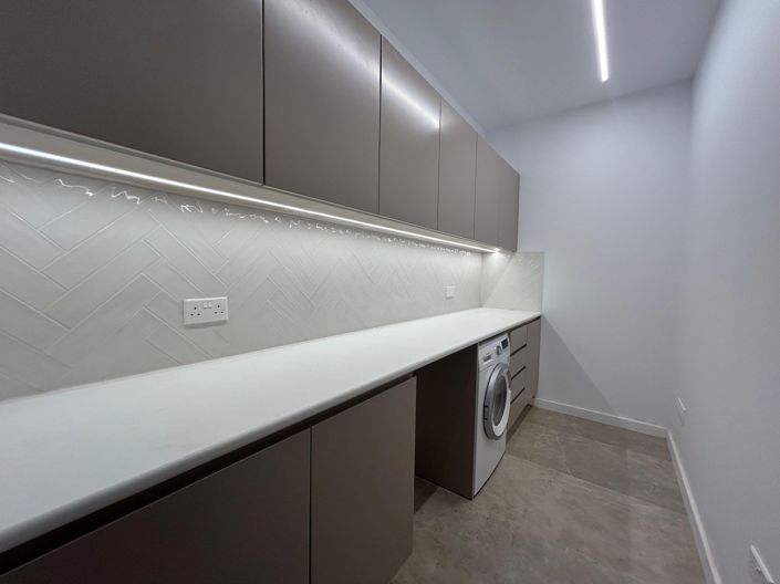 Image No.15-4 Bed House for sale