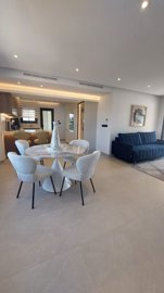 654cdb3e-f06d-47bb-ac2e-5627204f4c43