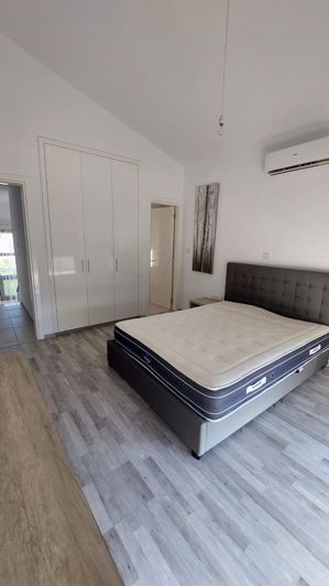 Image No.16-3 Bed House for sale