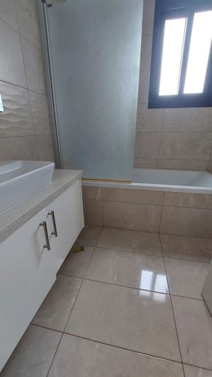 Image No.21-3 Bed House for sale