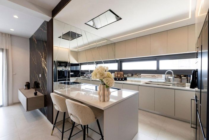 Image No.5-3 Bed House for sale