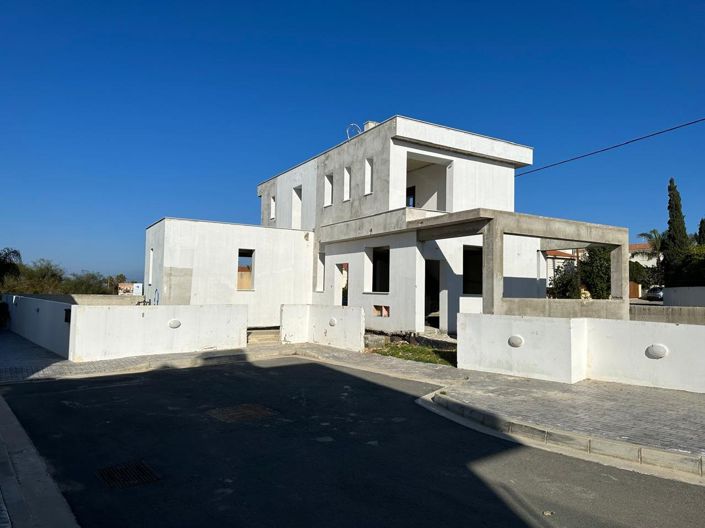 Image No.10-4 Bed House for sale