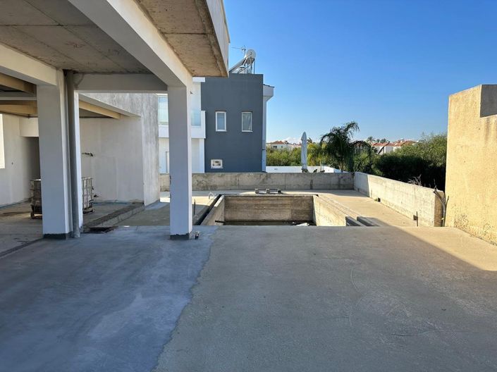 Image No.11-4 Bed House for sale