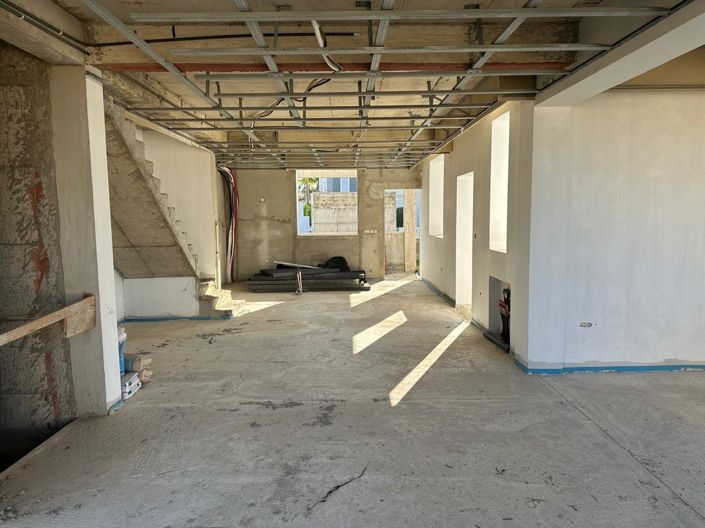 Image No.13-4 Bed House for sale